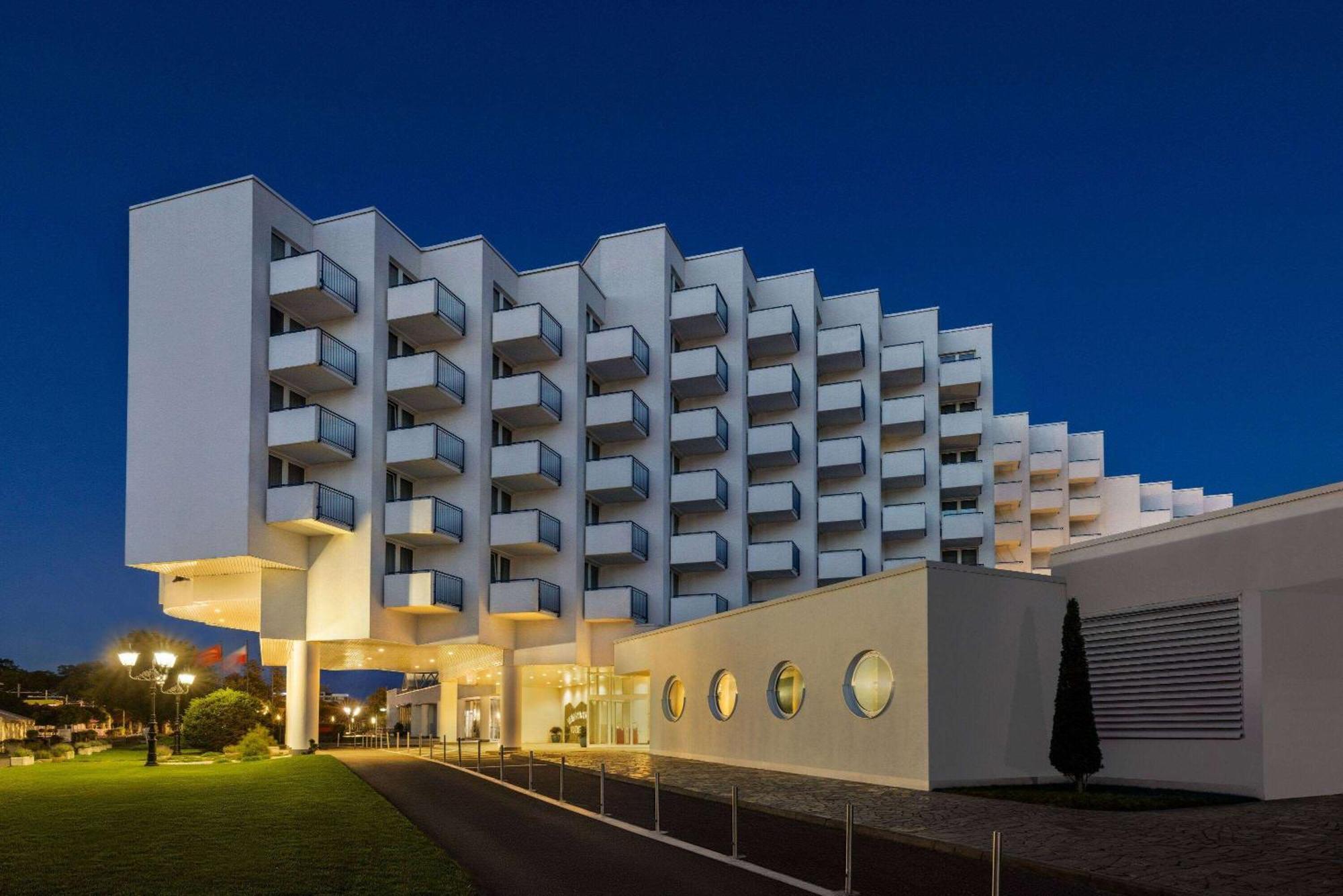 Vienna House By Wyndham Amber Baltic Miedzyzdroje Hotel Ngoại thất bức ảnh